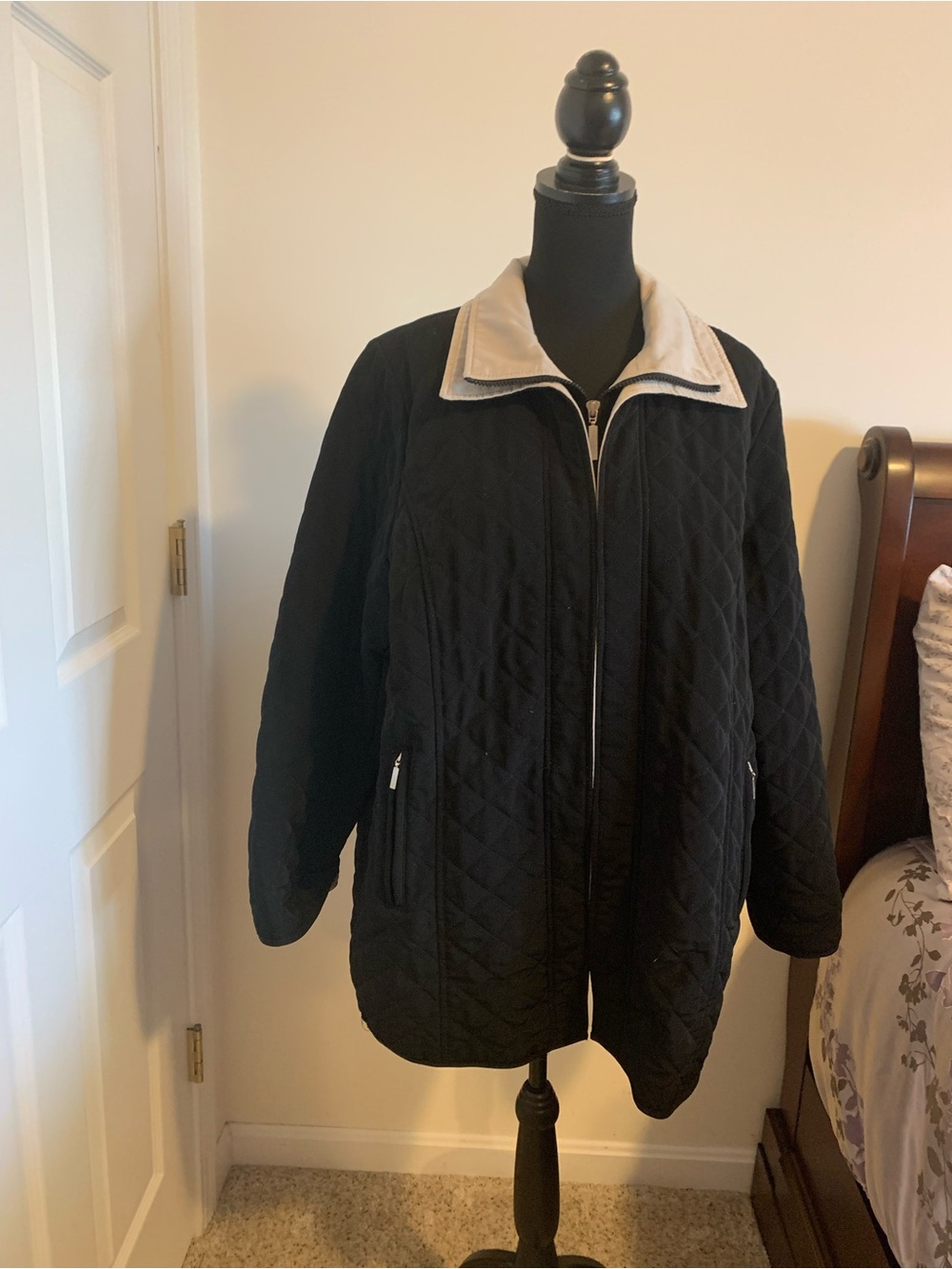 Liz Claiborne Black Quilted Puffer Jacket